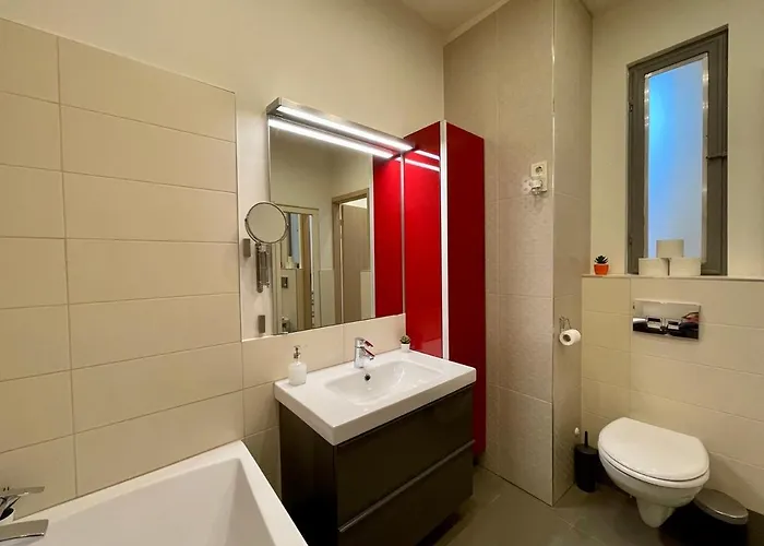 Penthouse W Private Rooftop And Free Parking Apartament *