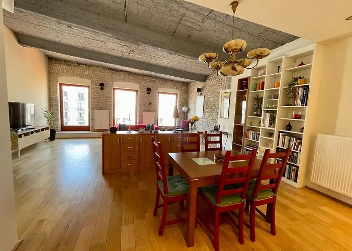 Apartament Penthouse W Private Rooftop And Free Parking