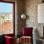 Apartmán Penthouse W Private Rooftop And Free Parking