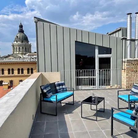 Penthouse W Private Rooftop And Free Parking Апартаменты *