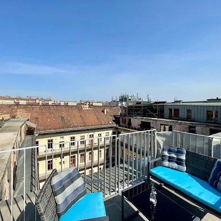 Penthouse W Private Rooftop And Free Parking * Будапешт