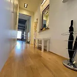 Penthouse W Private Rooftop And Free Parking Apartament *